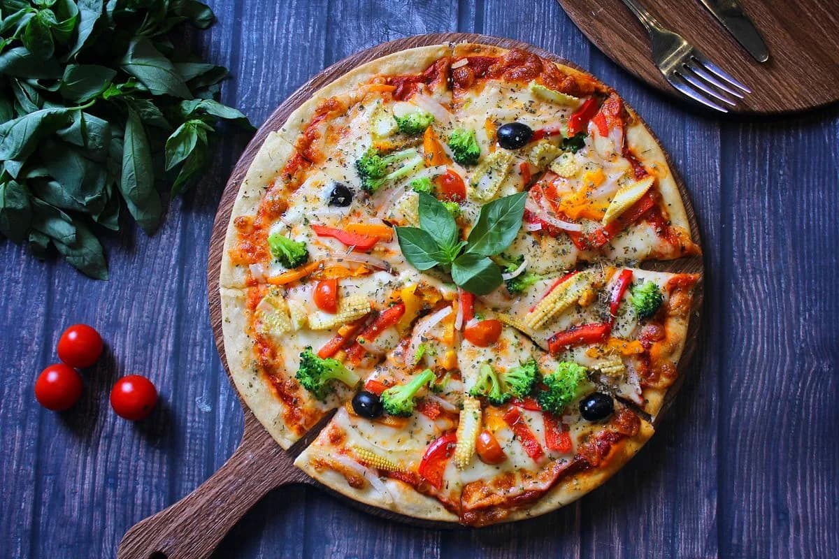Loaded Veggie Pan Pizza